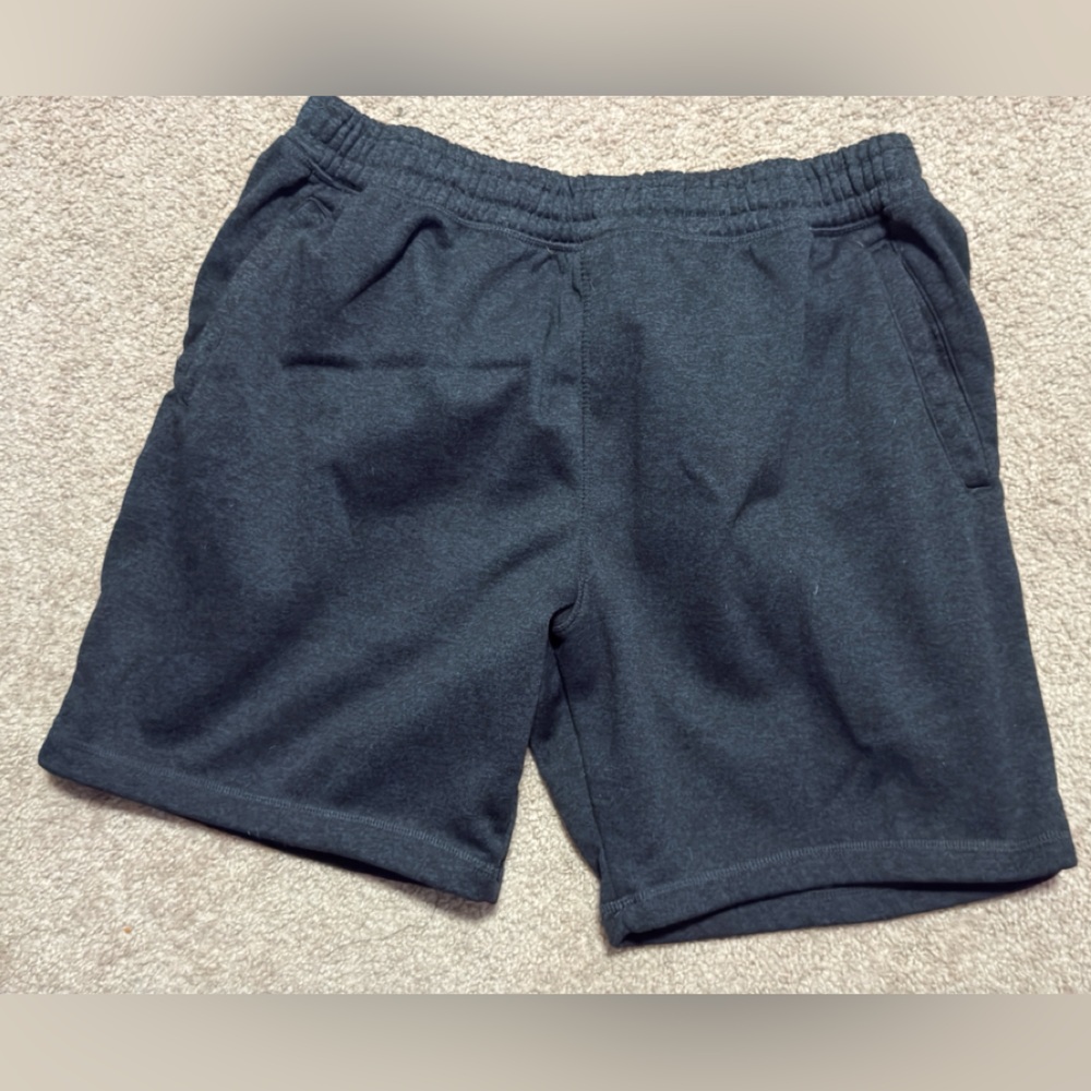 Black men’s legend gym shorts